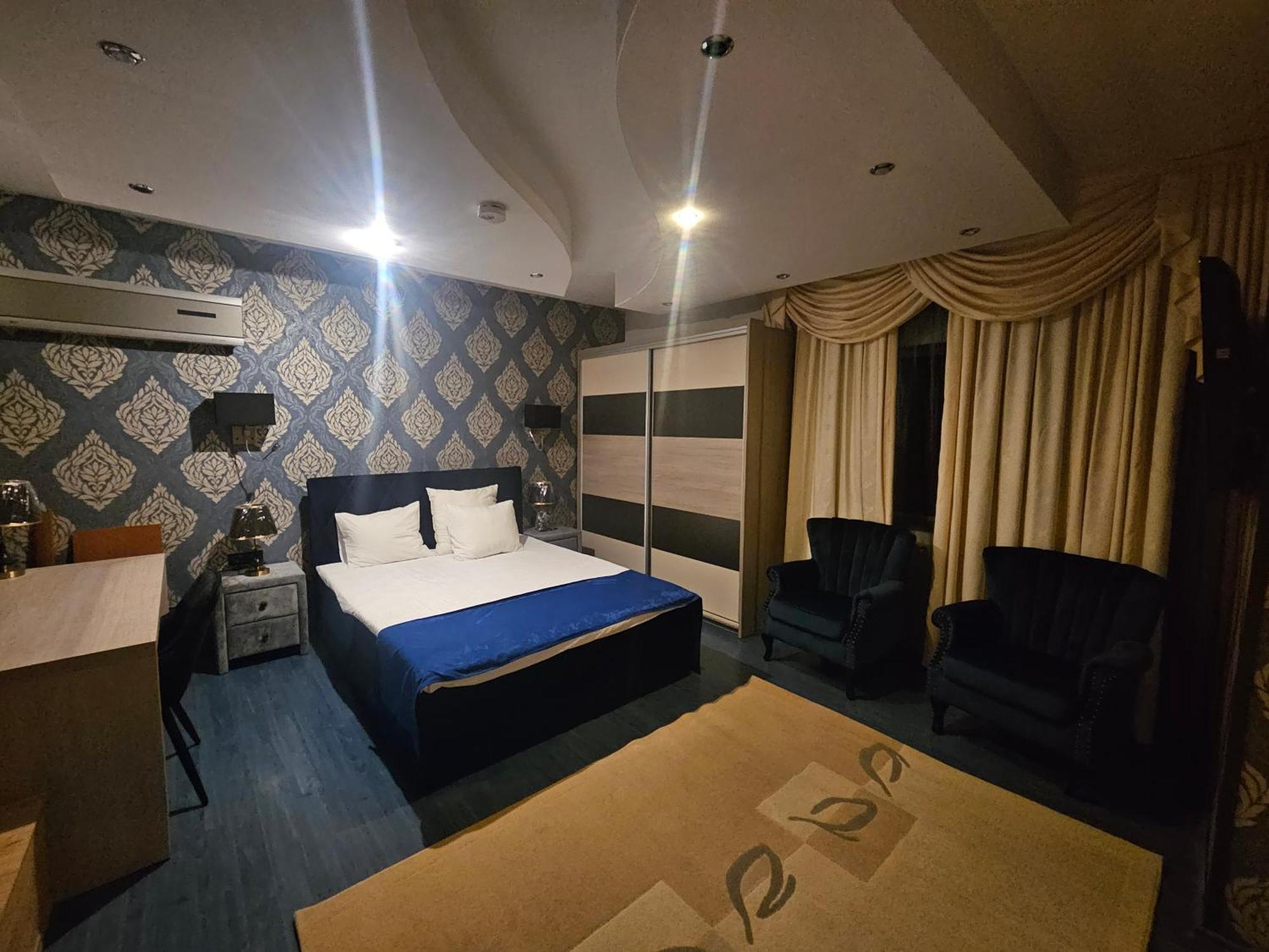 Simple Villa Rooms National Arena Self Check In Bukarest Eksteriør billede
